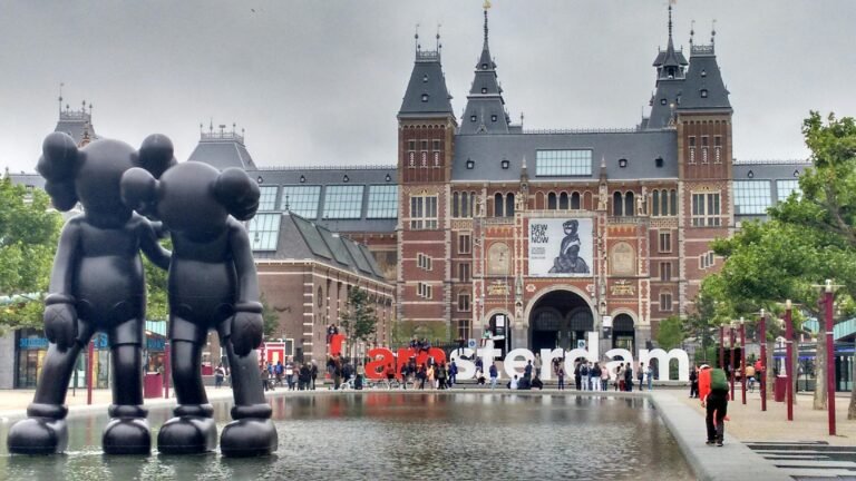 Amsterdam Travel: Discover the Vibrant Heart of the Netherlands