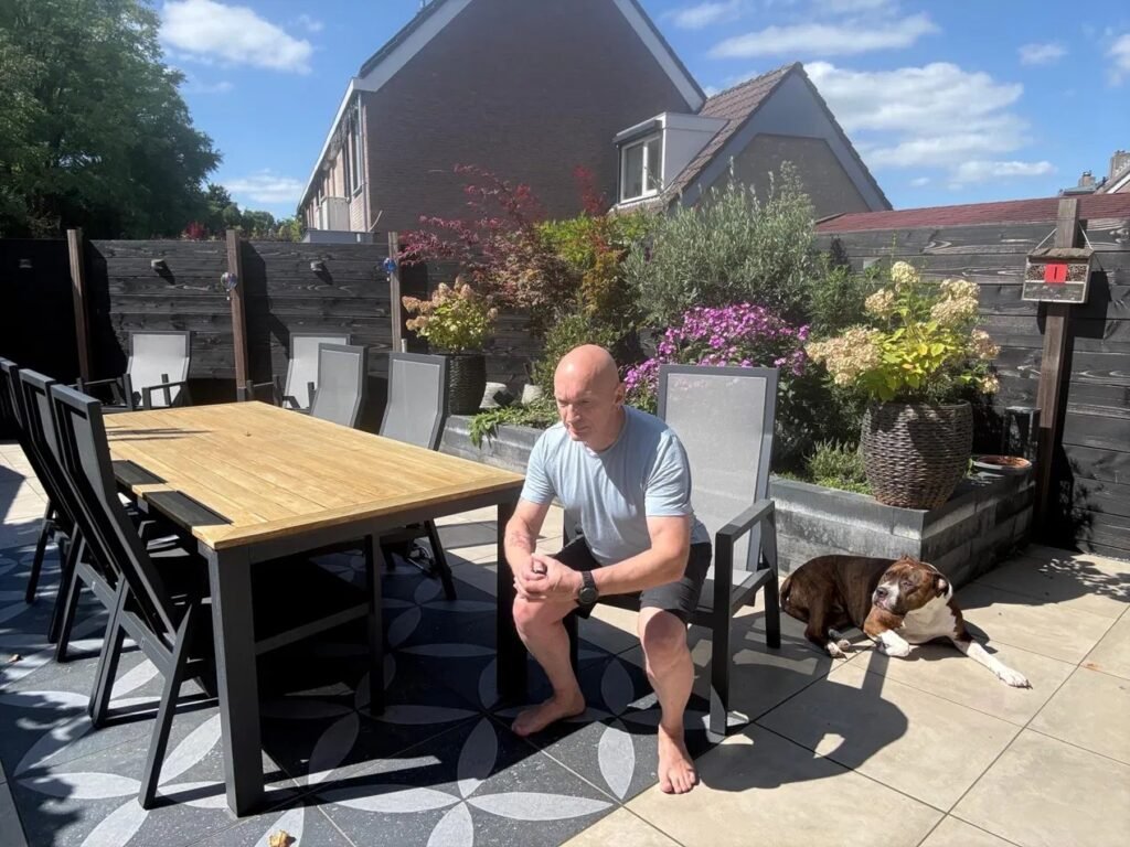Opstaan uit een stoel
